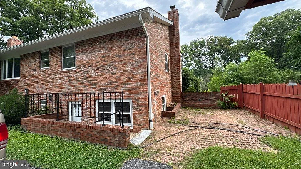 3 bed, 1975 sqft, $3,400 — Photo 3