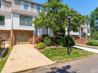 4303 Springbrook Dr, Edison, NJ 08820