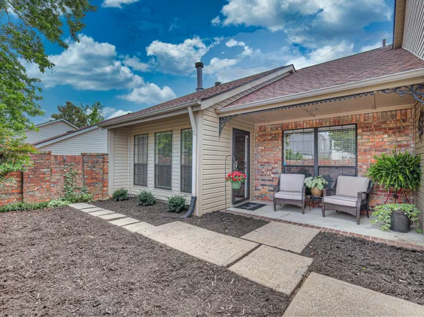 302 Laurel Hill Dr, Old Hickory, TN 37138