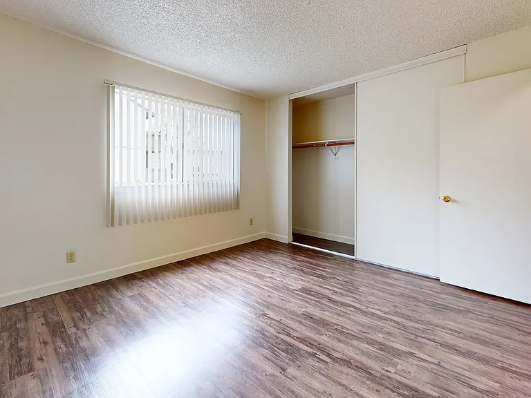 Pointe at Northridge — Photo 25