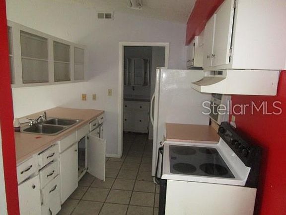 2nd image of 620 Houston St