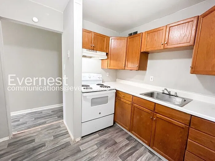 2 bed, 1.0 bath, 962 sqft, $1,195 — Photo 4