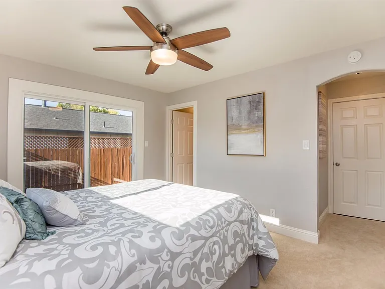 707 Louisa Dr — Photo 5