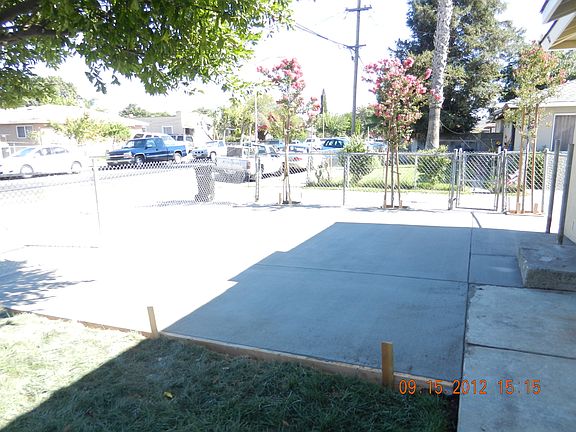 3rd image of 301 Oakland Ave