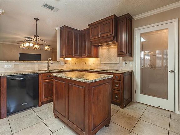 5th image of 5124 Bedfordshire Dr