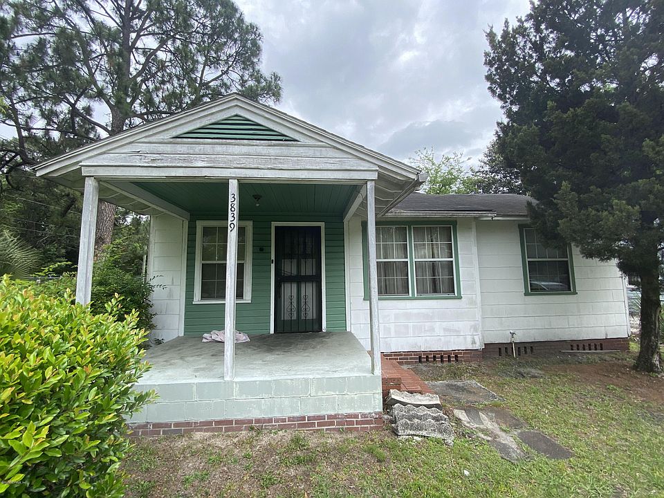 1st image of 3839 Gladys St