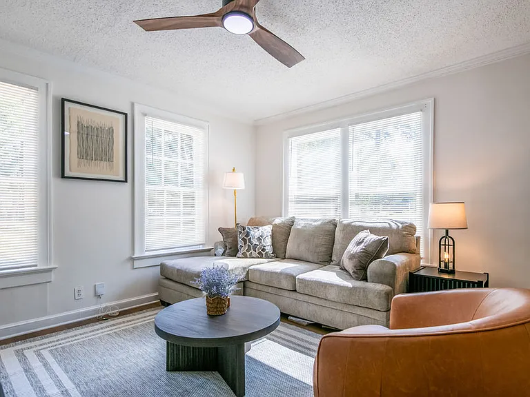 1177 Morley Ave SE — Photo 10