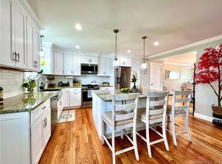 353 River Rd, Shelton, CT 06484