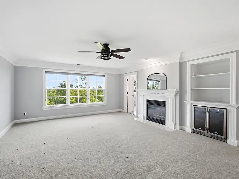 678 Canterbury Dr — Photo 18