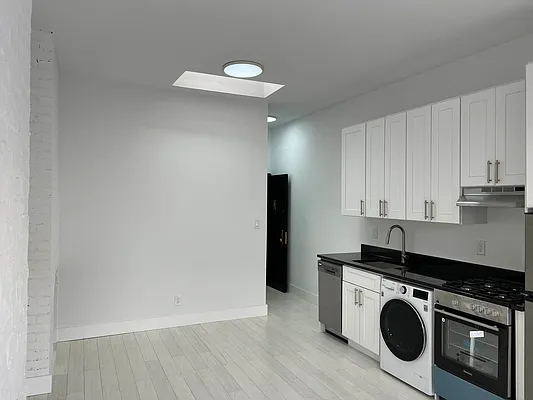 Rented by MOTION New York | media 6