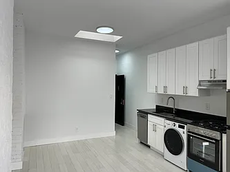 Rented by MOTION New York