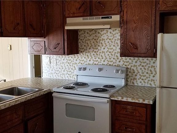 3rd image of 3101 Clinkenbeard Dr APT 3