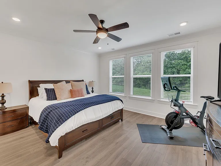 261 Cornice Dr — Photo 16