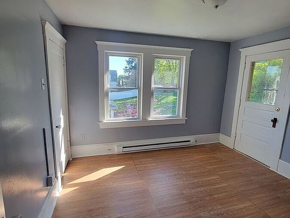 4th image of 247-249 Lee St