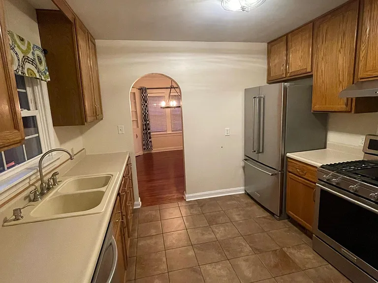 904 W Northcrest Ave — Photo 6