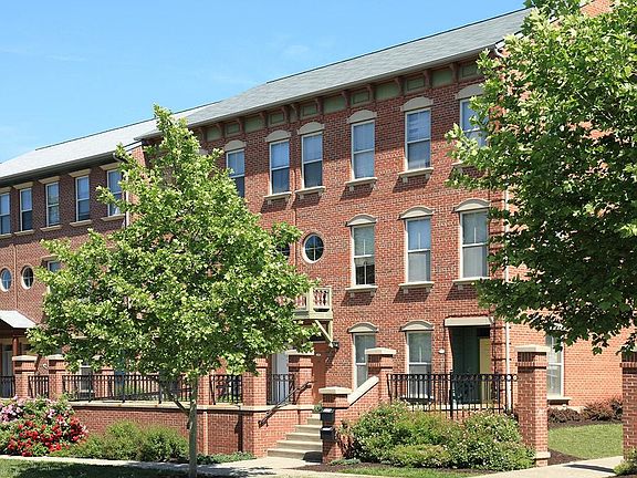 3rd image of 1429 Jones St Unit B