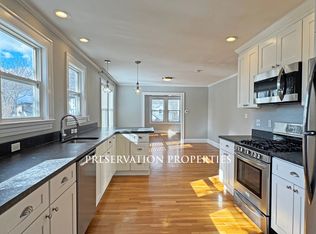 148 Parmenter Rd #ENTRY, West Newton, MA 02465
