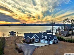 55 Alcor Rd, Guntersville, AL 35976