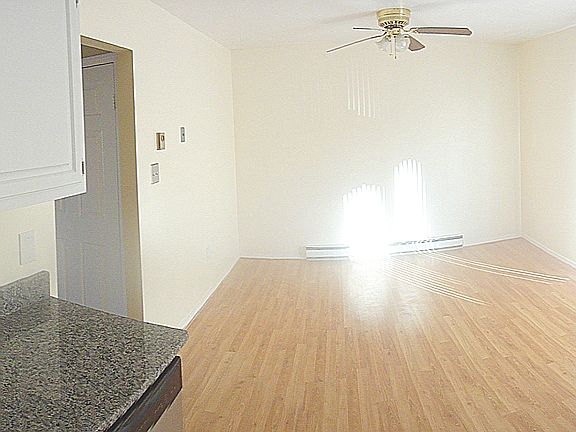 4th image of 130 W Orndorff Dr