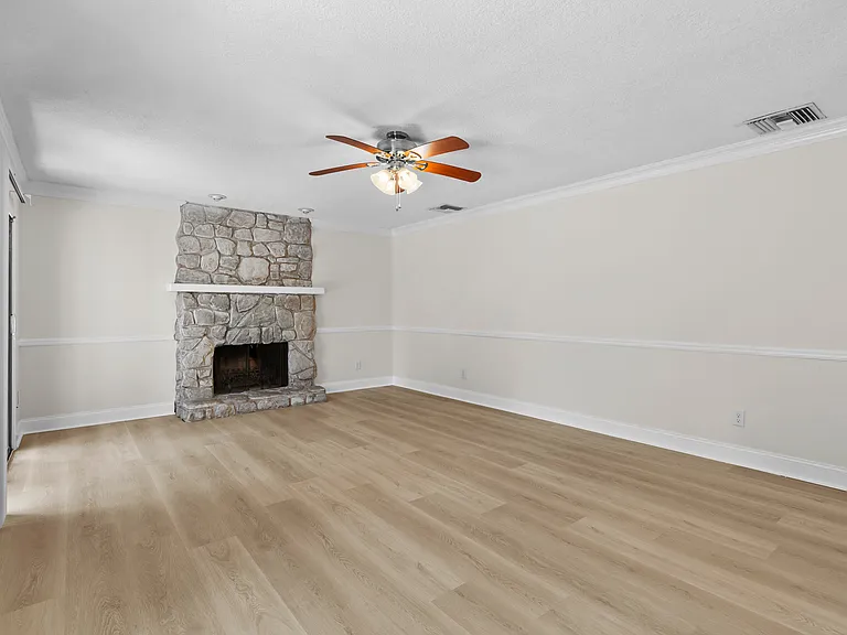 74 Sanchez Dr E — Photo 5