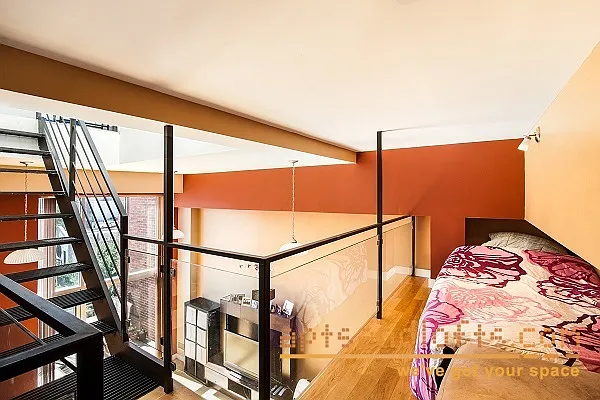 Sold by aptsandlofts.com | media 12