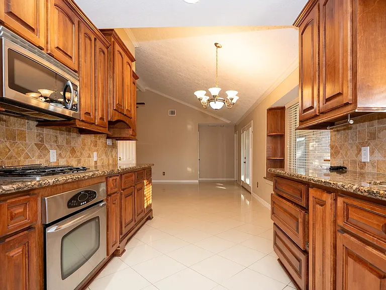 22811 Elkana Deane Ln — Photo 9