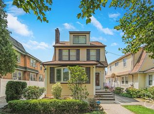 3822 Clearview Expy, Flushing, NY 11361