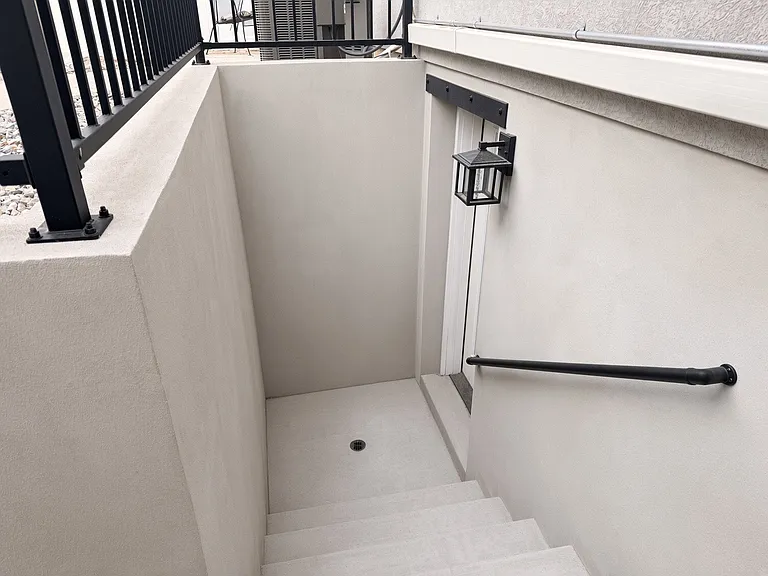 1651 S 3450 E — Photo 26