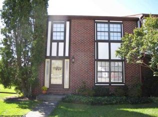 910 Charles St, Morgantown, WV 26505