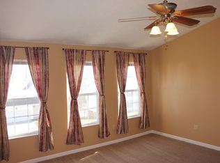 610 Fieldstone Dr, Coraopolis, PA