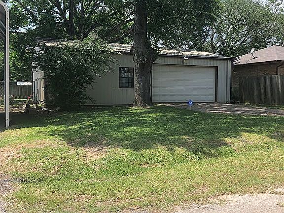 3rd image of 13630 Choctaw Dr