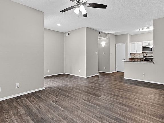 3rd image of 4900 Pear Ridge Dr #1613