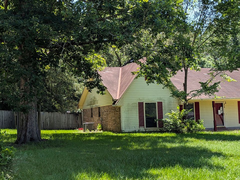 1st image of 218 Julia Ann Dr