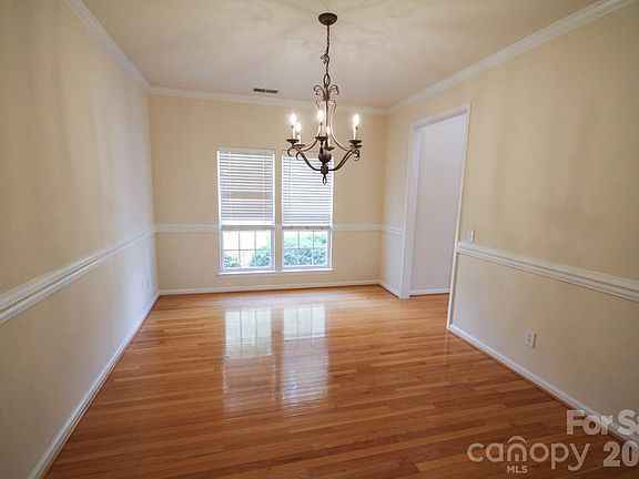 5th image of 4960 Summerside Dr #76