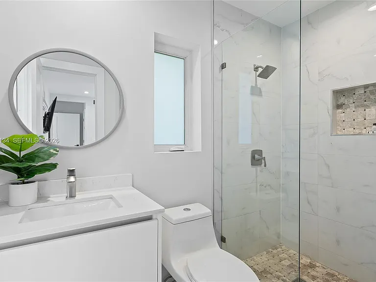 1329 Funston St — Photo 21