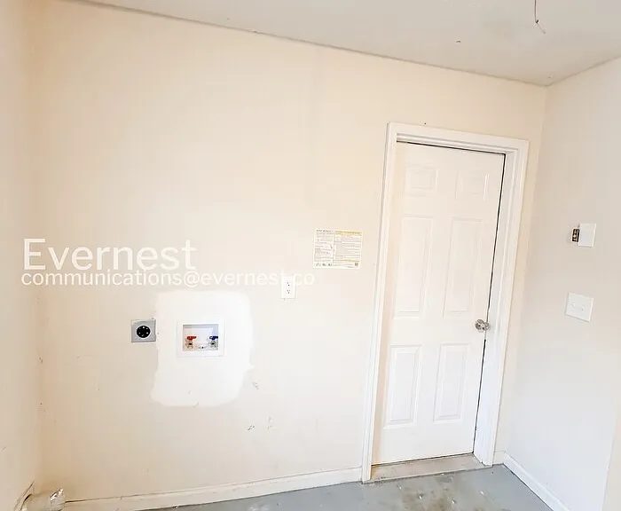 1408 Creek View Dr — Photo 12