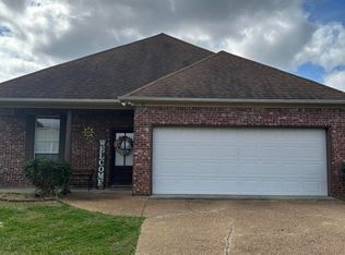 312 E Magnolia Pl, Pearl, MS 39208