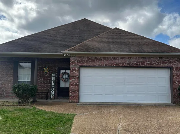 312 E Magnolia Pl, Pearl, MS 39208