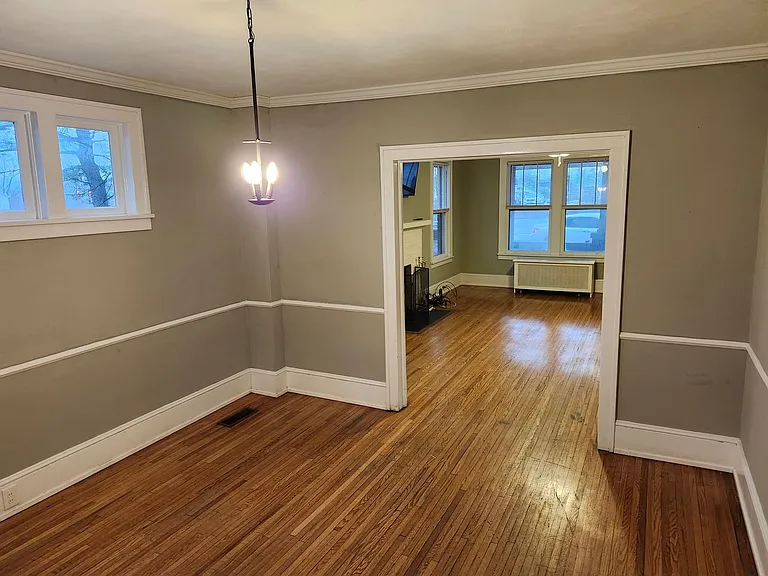 21 Port Republic Rd — Photo 4