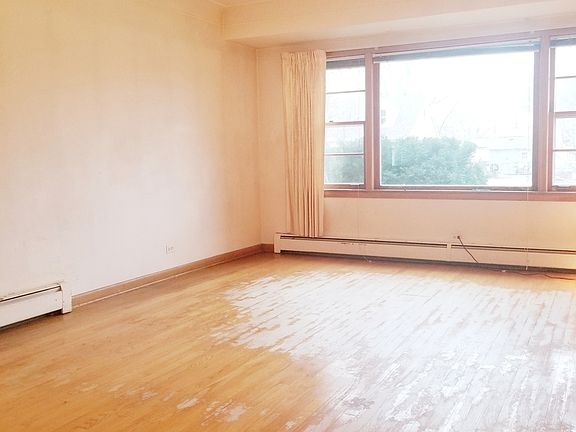 2nd image of 6943 W Summerdale Ave