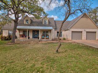 230 Dee St, Fredericksburg, TX 78624