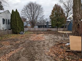 805 May St, Geneva, IL 60134