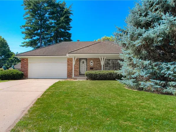 413 W 111th Ter, Kansas City, MO 64114