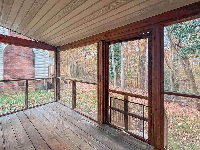 18 Fox Hill Dr — Photo 9