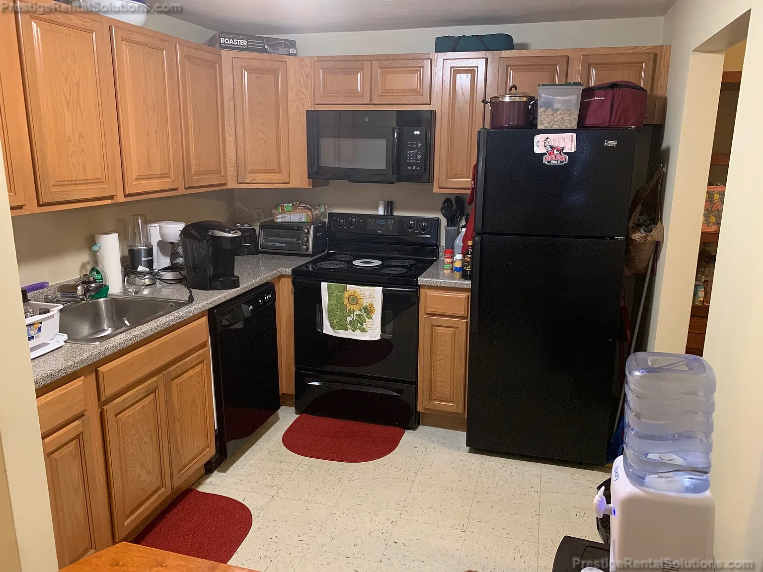 2 bed, 1.0 bath, 989 sqft, $1,825 — Photo 1