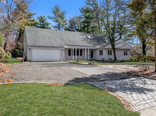 183 Crabapple Rd, Manhasset, NY 11030