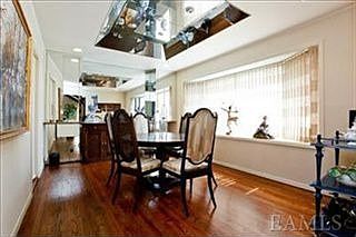 4th image of 11 Kenwood Dr