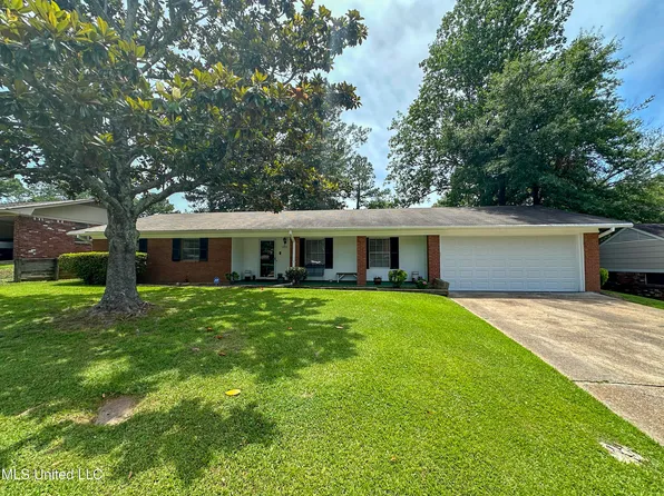 1206 Shady Glen Dr, Clinton, MS 39056