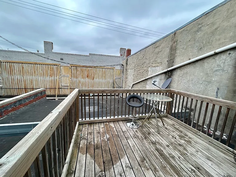 202 1/2 S Main St #2 — Photo 10