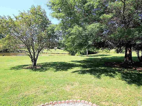 4th image of 4997 Twin Lake Dr